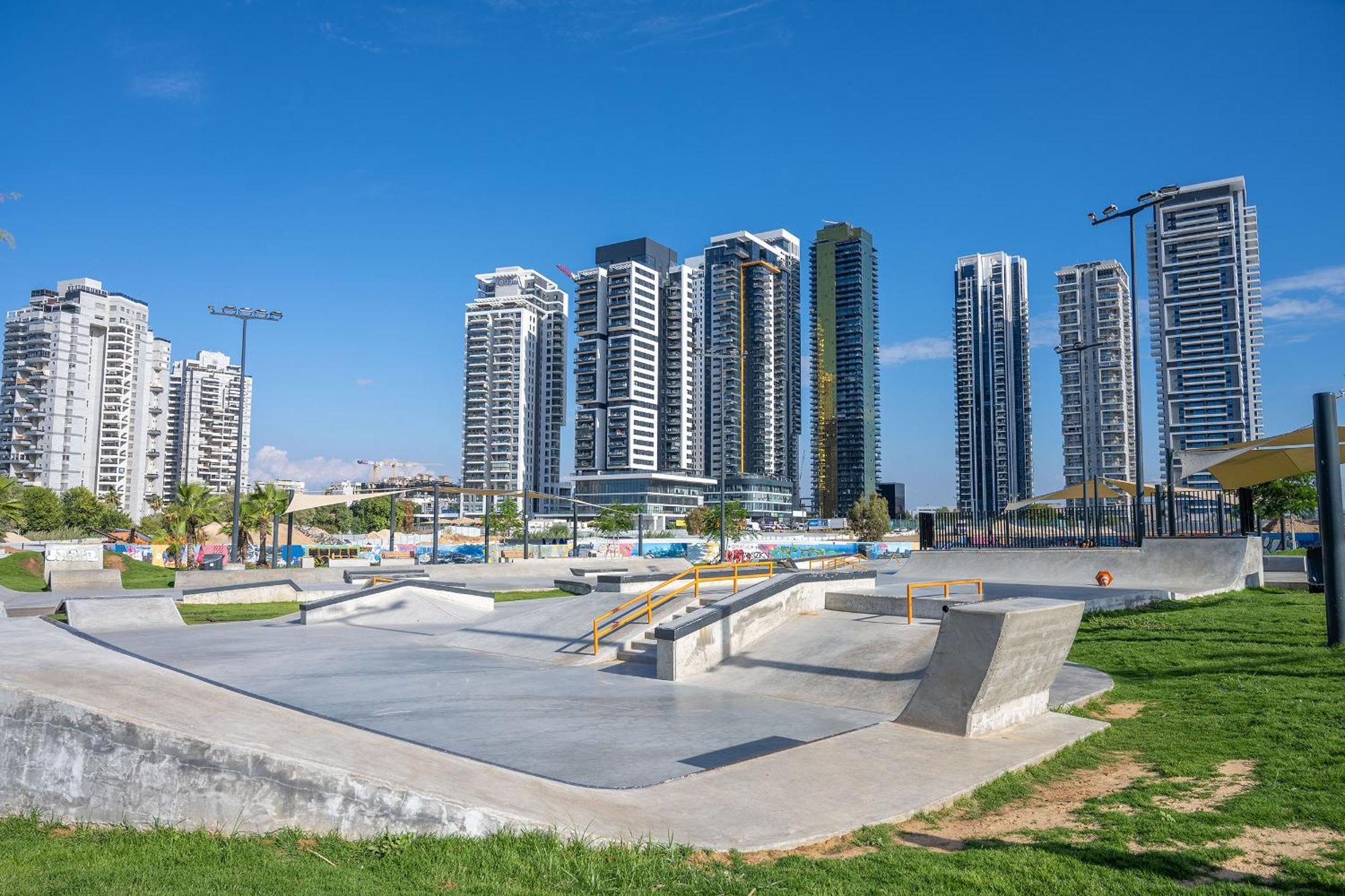 Hi-Yam Seaview Apartments & Suites - יש ממ"ד バト・ヤム エクステリア 写真