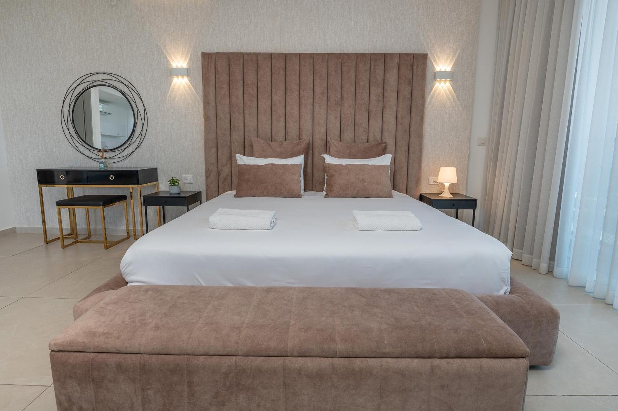 Hi-Yam Seaview Apartments & Suites - יש ממ"ד バト・ヤム 部屋 写真