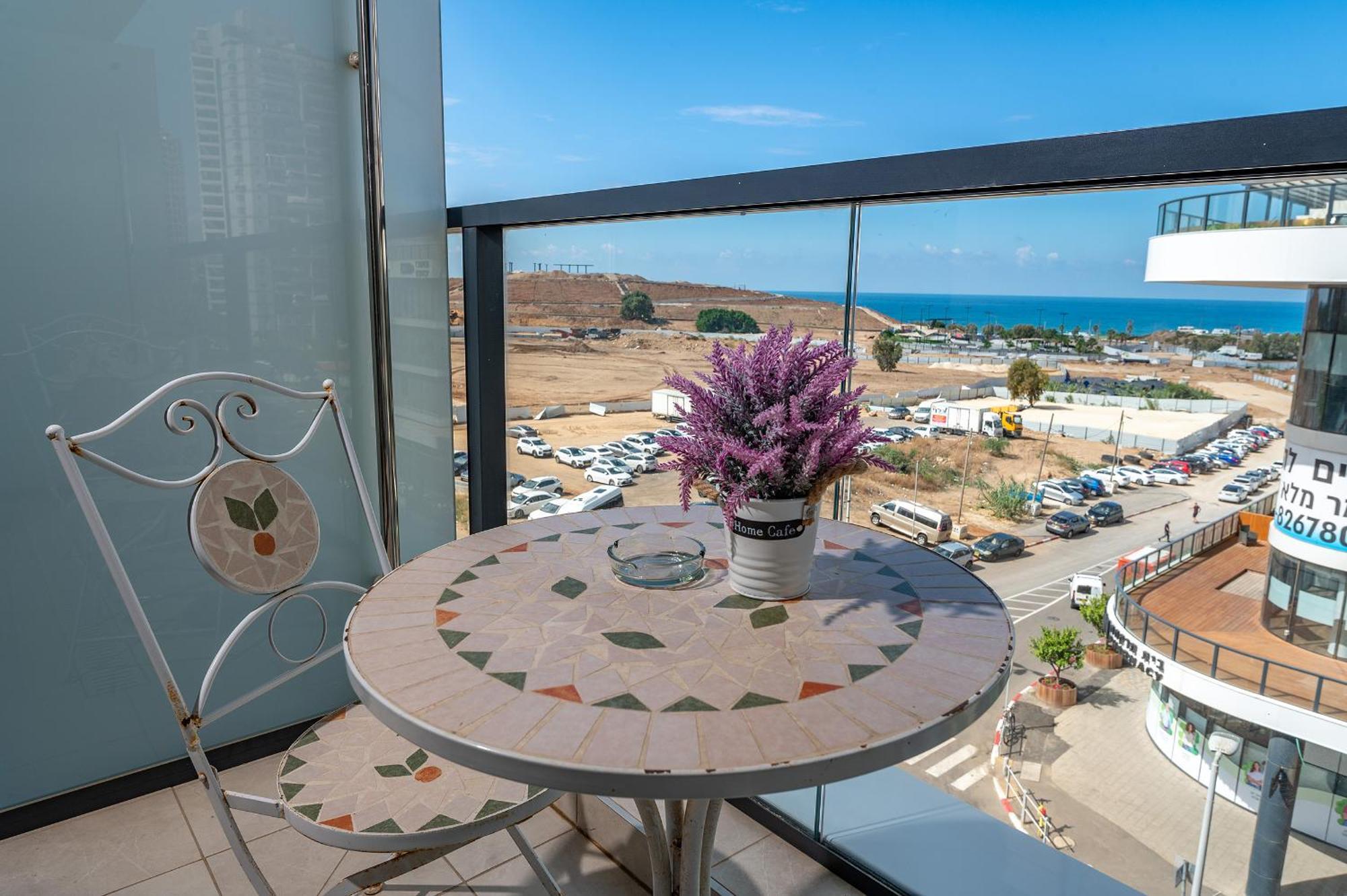 Hi-Yam Seaview Apartments & Suites - יש ממ"ד バト・ヤム 部屋 写真