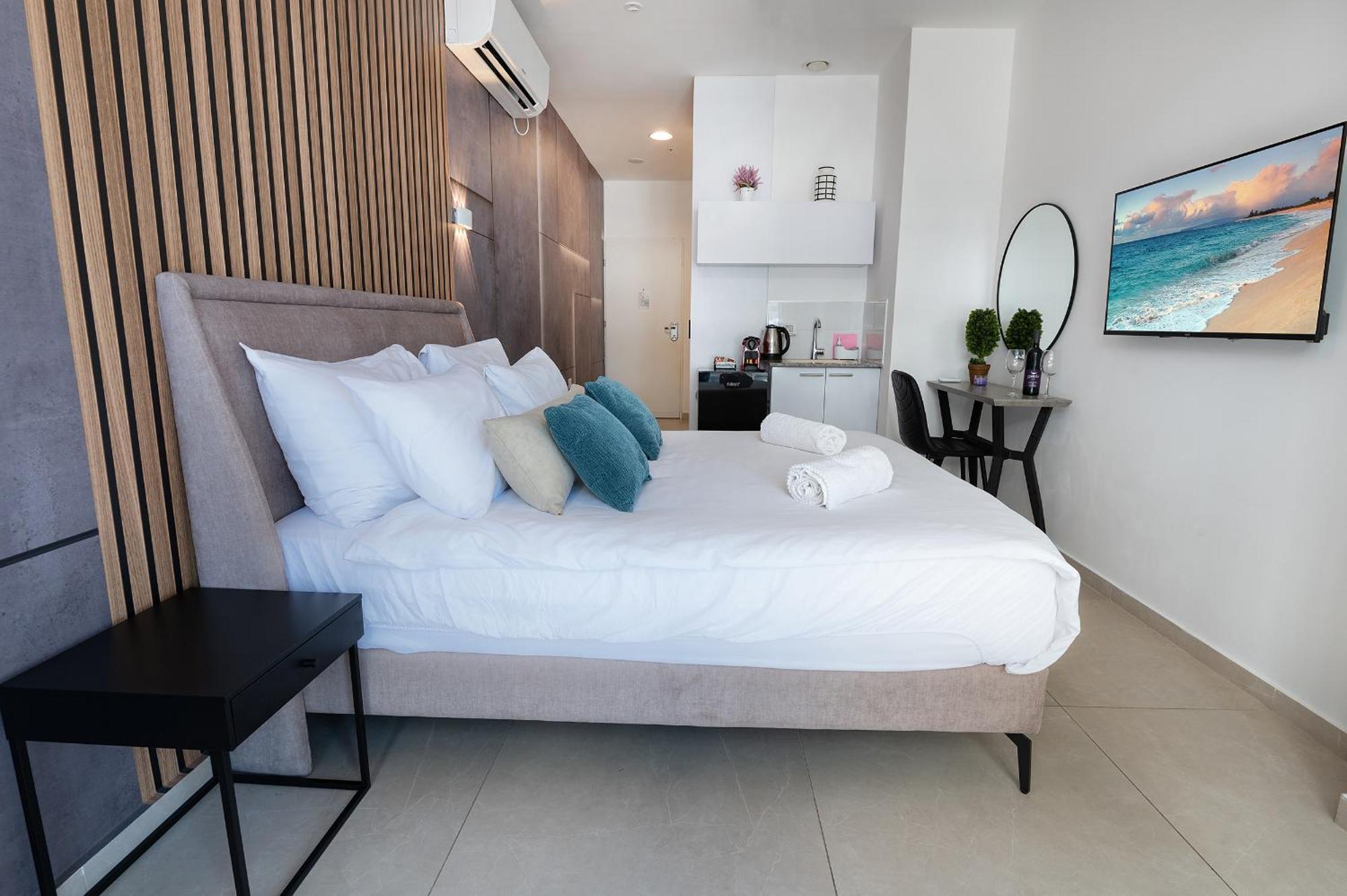 Hi-Yam Seaview Apartments & Suites - יש ממ"ד バト・ヤム 部屋 写真