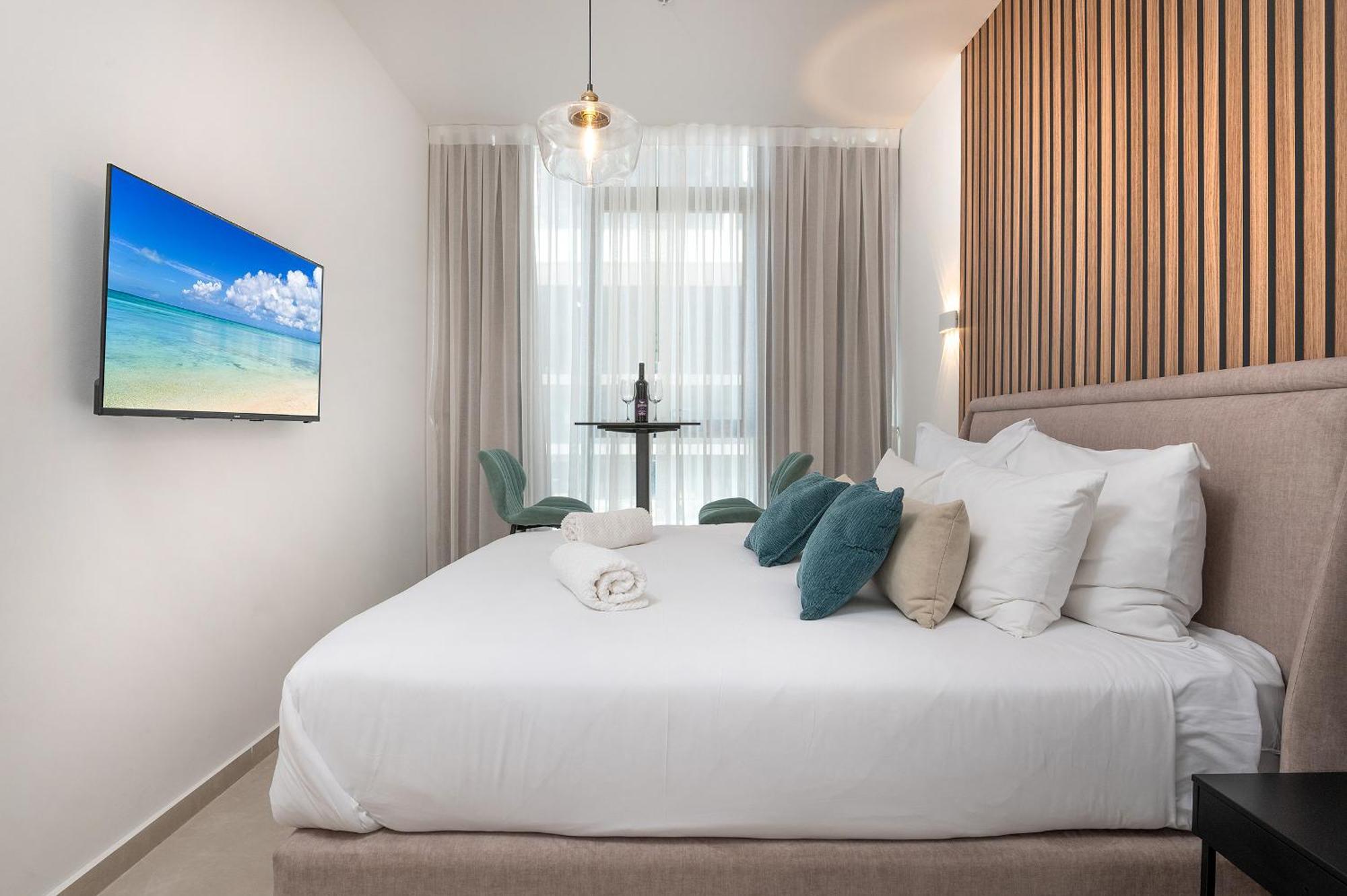 Hi-Yam Seaview Apartments & Suites - יש ממ"ד バト・ヤム 部屋 写真