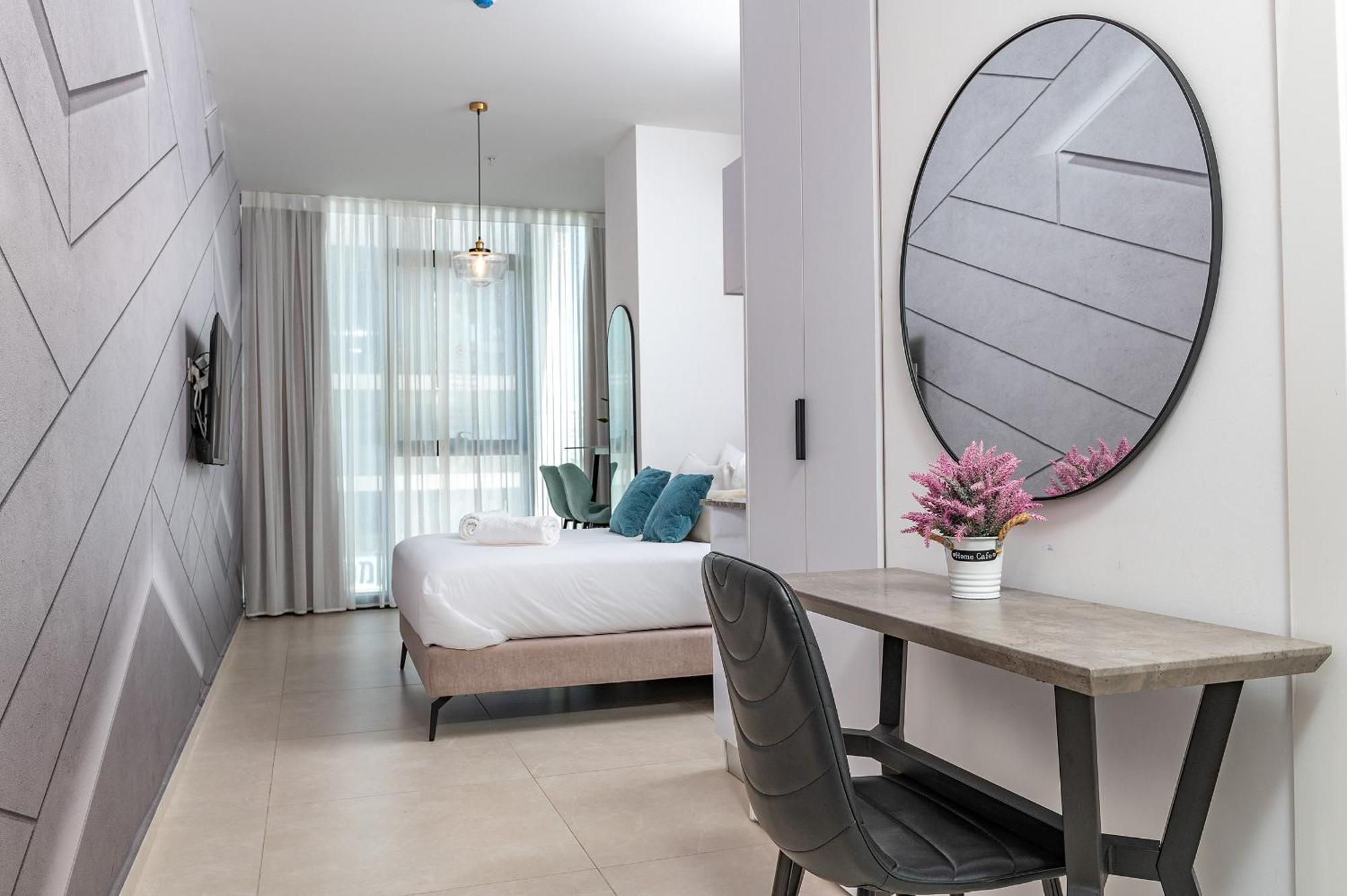 Hi-Yam Seaview Apartments & Suites - יש ממ"ד バト・ヤム 部屋 写真